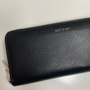 Matt & Nat Wallet - Black with Zippers